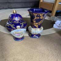Beautifull urn and vase