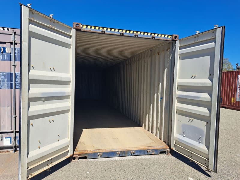 40ft High Cube Cargoworthy water tight shipping containers